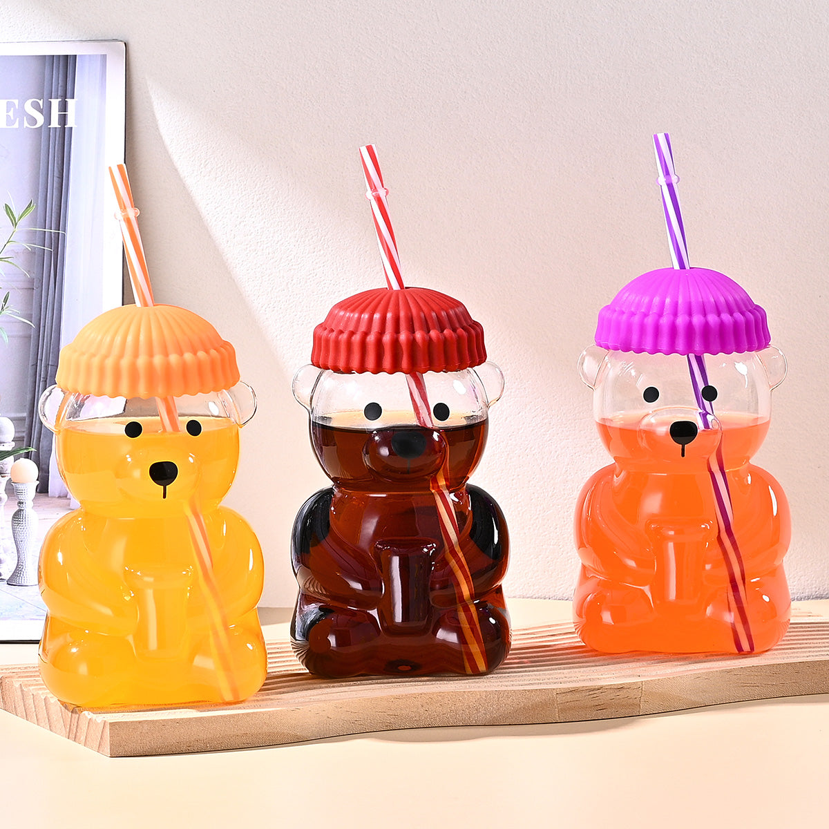 Bear-themed straw cup
