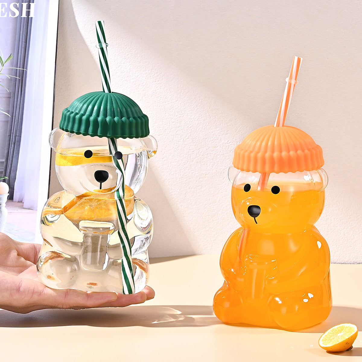 Bear-themed straw cup