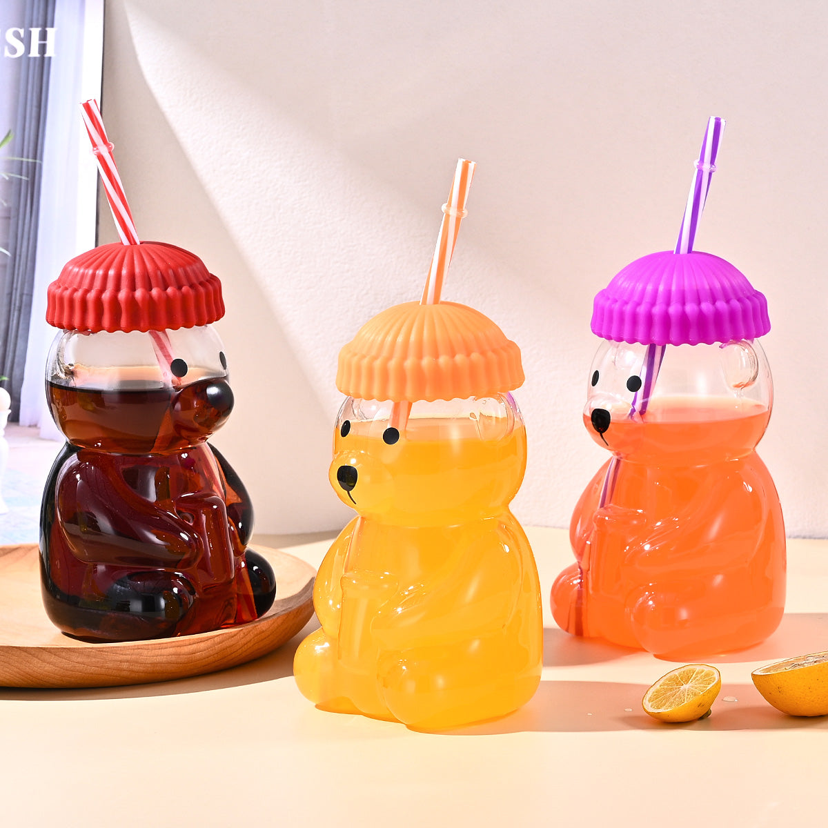 Bear-themed straw cup